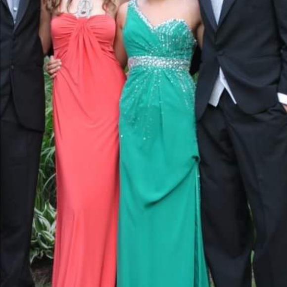 Prom dress/evening gown - Picture 3 of 4